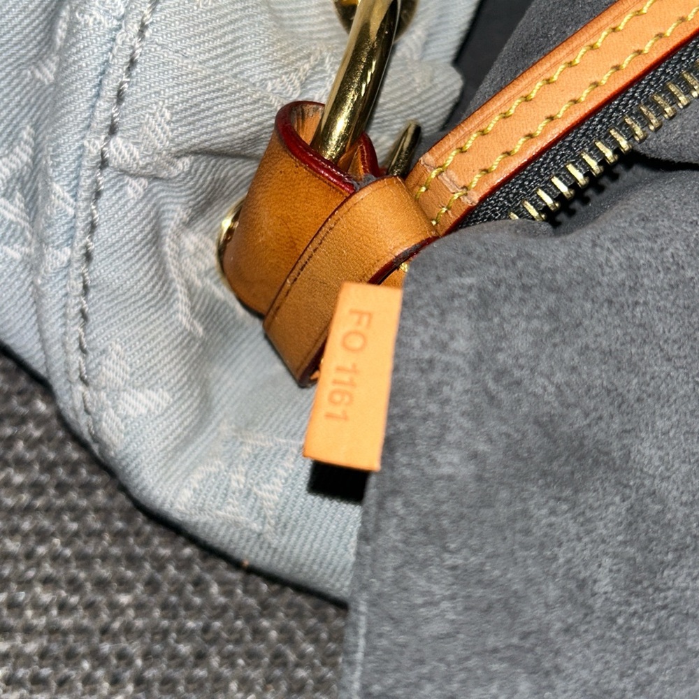 Louis Vuitton Blue Denim Monogram Daily GM Hobo Shoulder Bag - Picture 8 of 8
